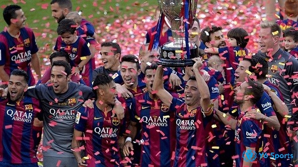 Đội bóng nào đứng đầu bảng xep hạng la liga?