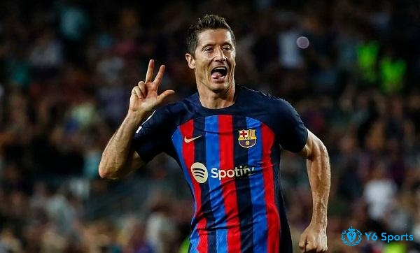 Robert Lewandowski là cầu thủ xuất sắc nhất Bundesliga mùa giải 2021/2022