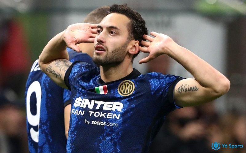 Hakan Calhanoglu - cầu thủ xuất sắc của Inter Milan