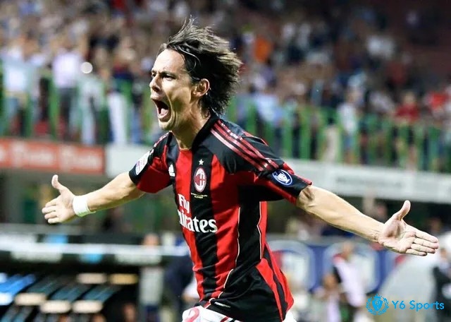 Tiền đạo Filippo Inzaghi ấn tượng trong đội hình xuất sắc nhất AC Milan với khả năng ghi bàn